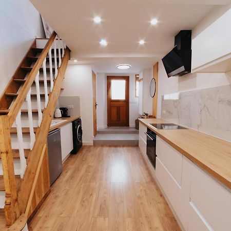 Апартаменты Perfect Family-Oriented And Renovated Townhouse In The Old Антиб Экстерьер фото