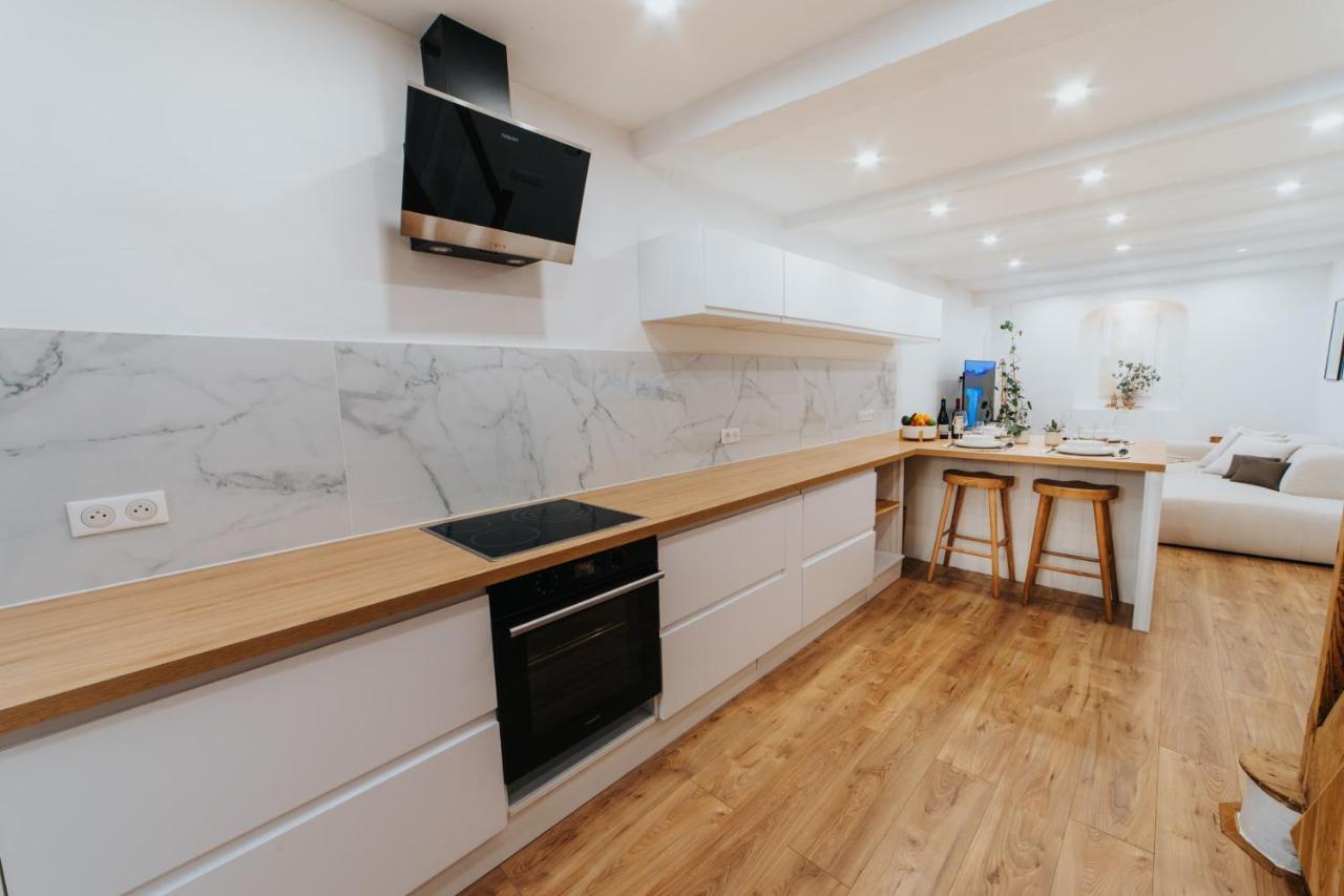 Апартаменты Perfect Family-Oriented And Renovated Townhouse In The Old Антиб Экстерьер фото