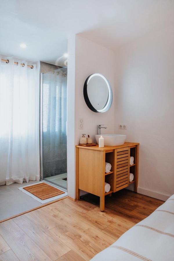 Апартаменты Perfect Family-Oriented And Renovated Townhouse In The Old Антиб Экстерьер фото